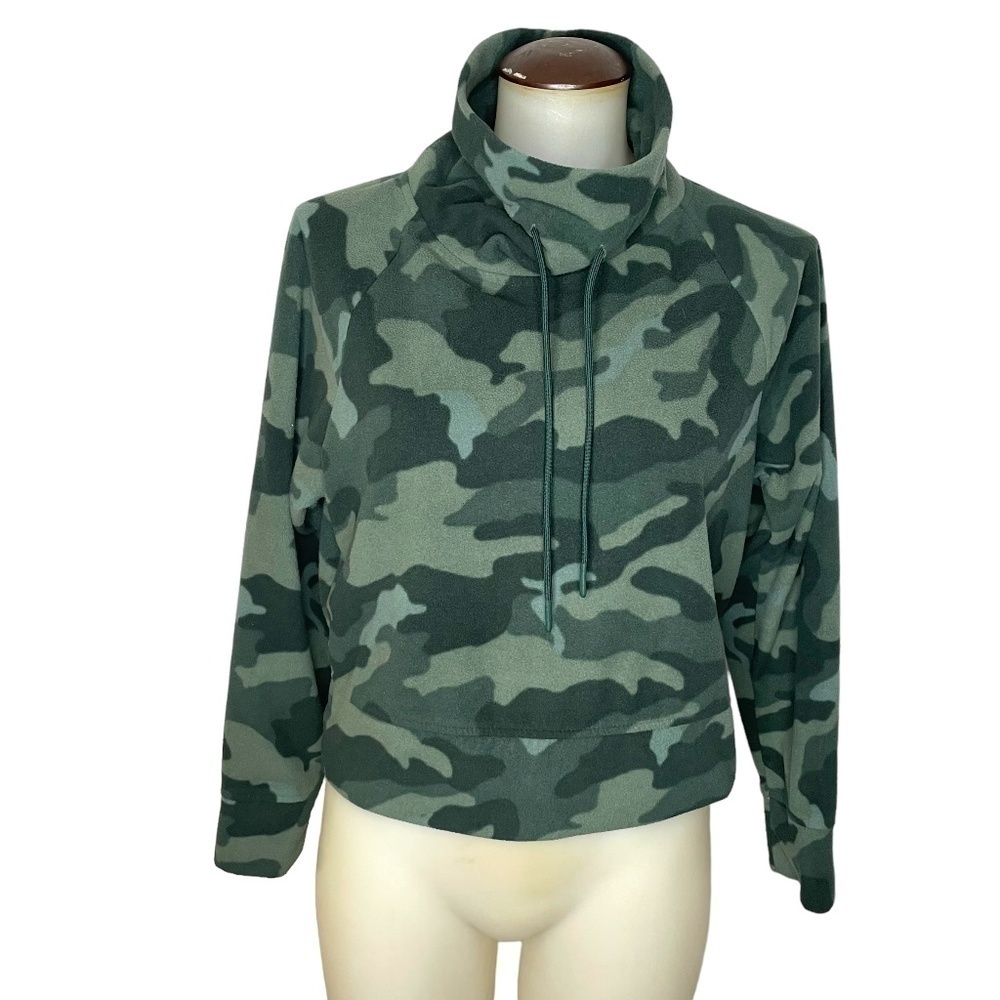 Camo Fleece Pop Over Cozy Top 🤍